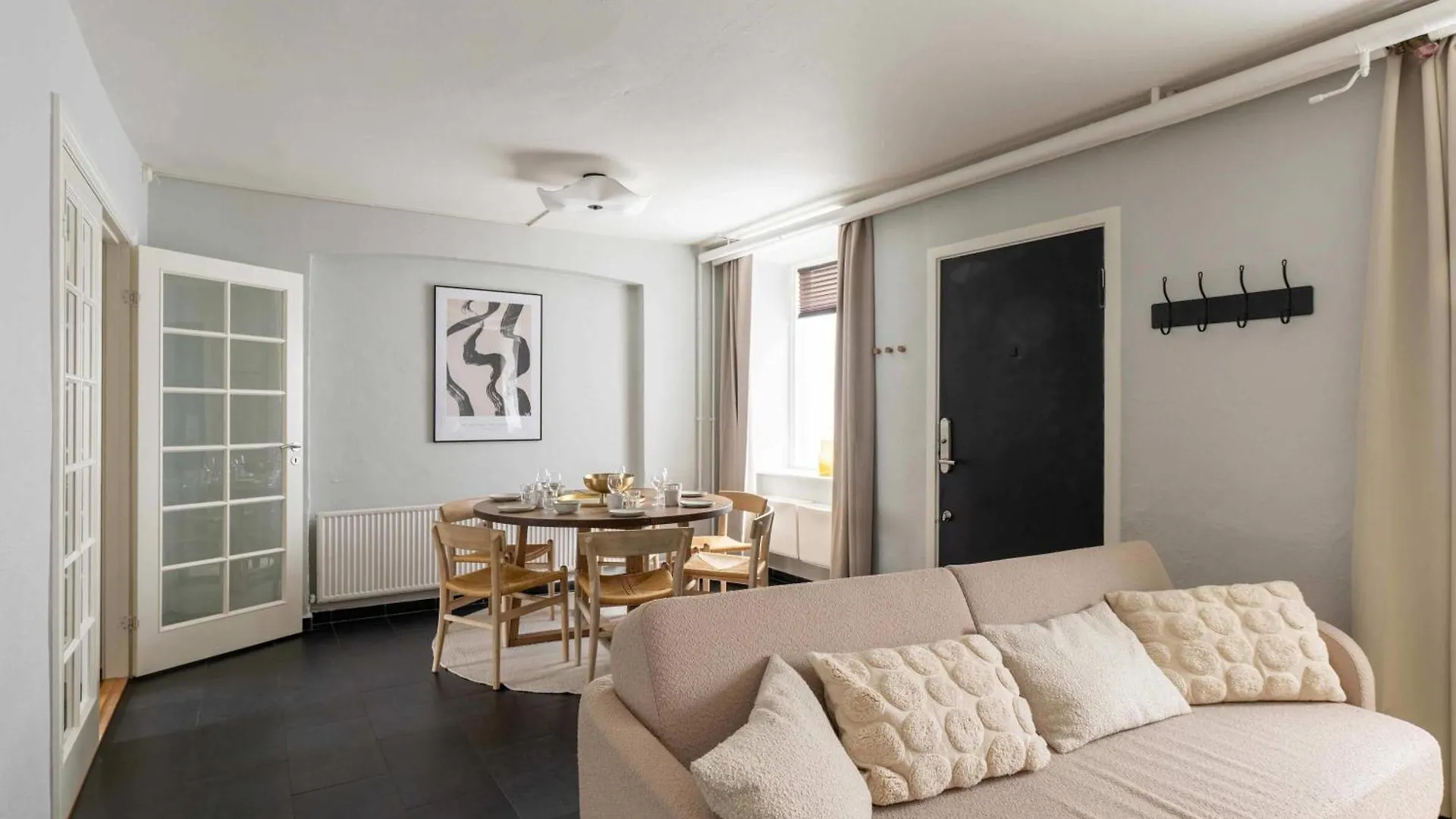 2 Bedroom Apartment In Heart Of Vesterbro Kopenhag Danimarka
